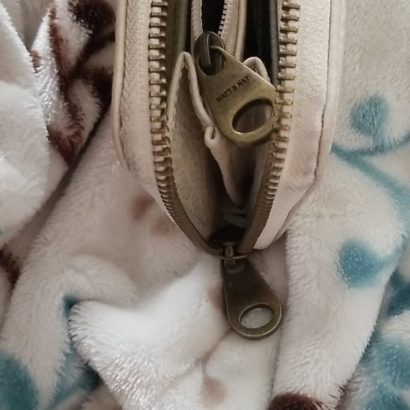 Matt and Nat zippered wallet - Picture 3 of 3